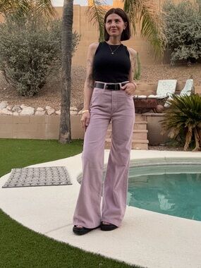EUC!! Women’s Levi’s Ribcage Bell Wide-Leg Corduroy Pants in Lilac 27x32!